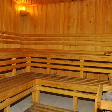 Отель Mirador & 4*